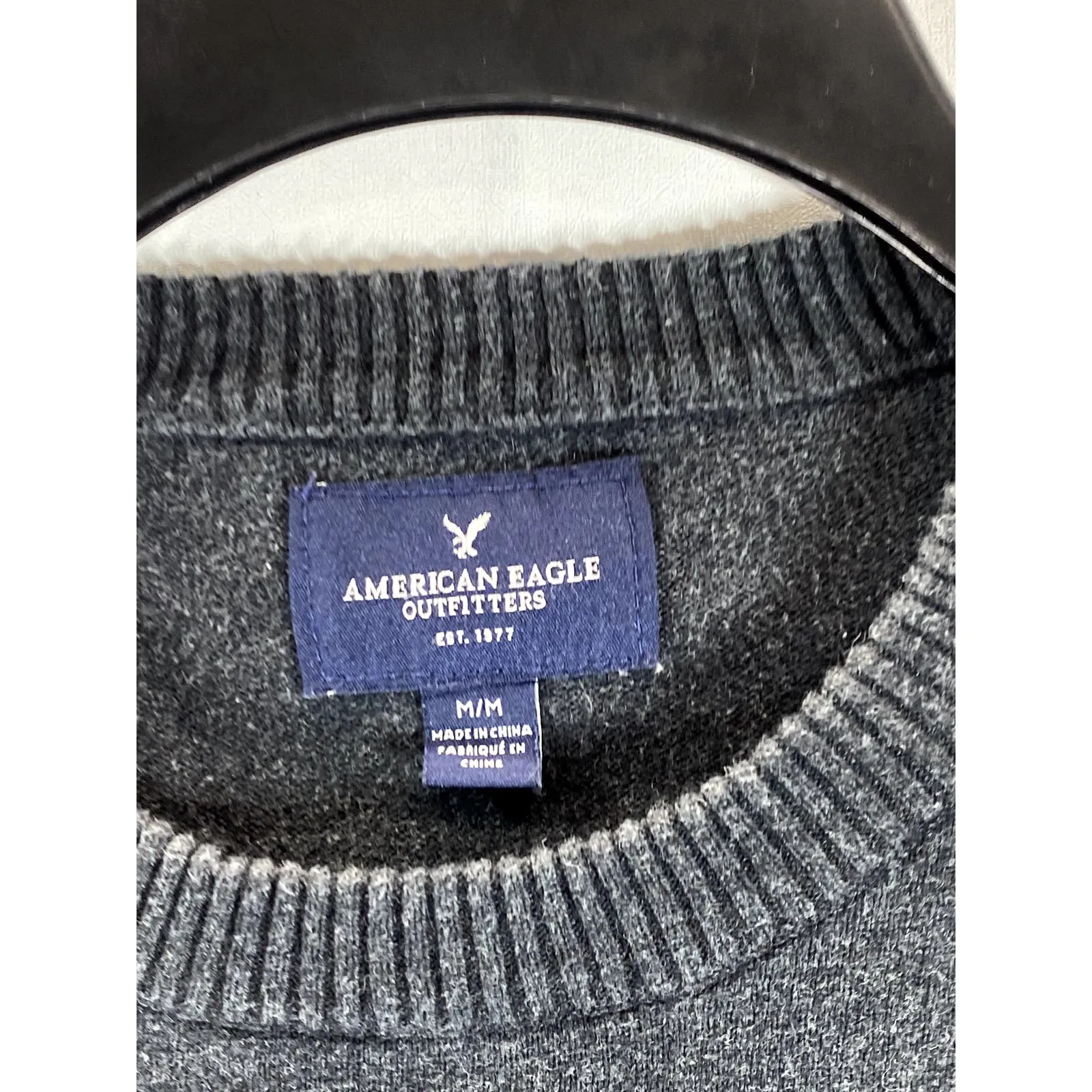 AMERICAN EAGLE OUTFITTERS Men's Black/Grey Colorblock Crewneck Sweater SZ M