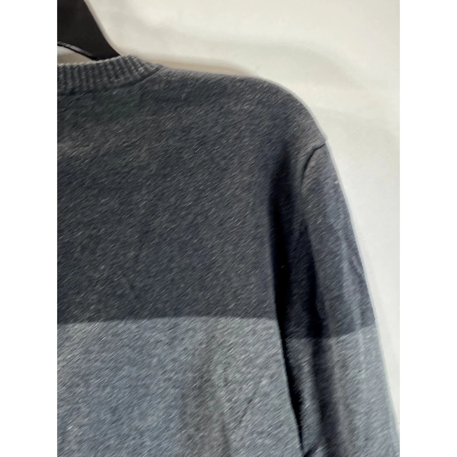 AMERICAN EAGLE OUTFITTERS Men's Black/Grey Colorblock Crewneck Sweater SZ M