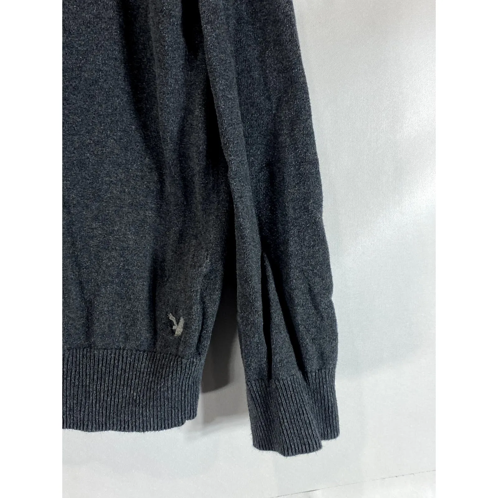 AMERICAN EAGLE OUTFITTERS Men's Black/Grey Colorblock Crewneck Sweater SZ M