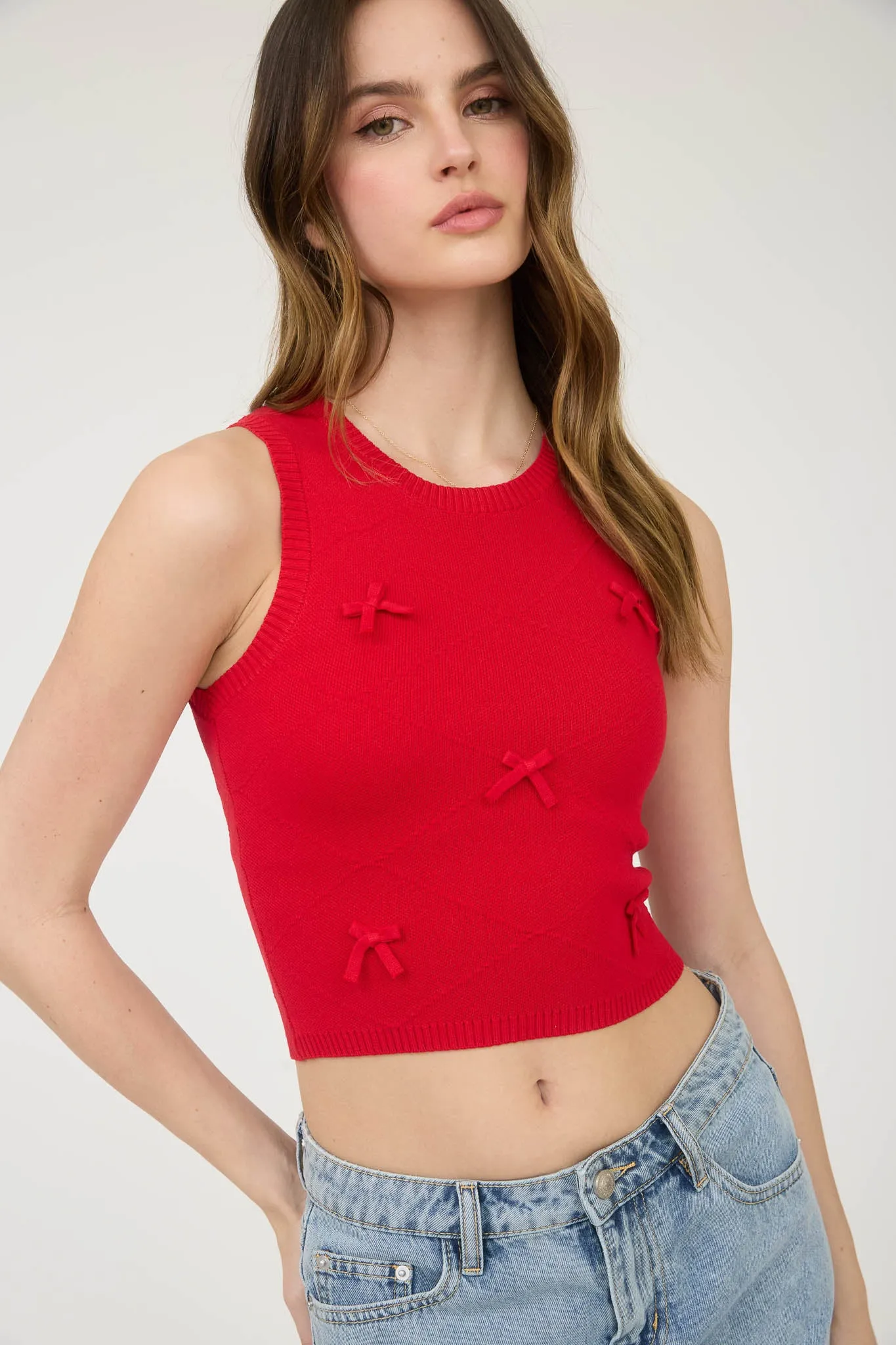 BOW DETAIL CREW NECK SLEEVELESS SWEATER CROP TOP