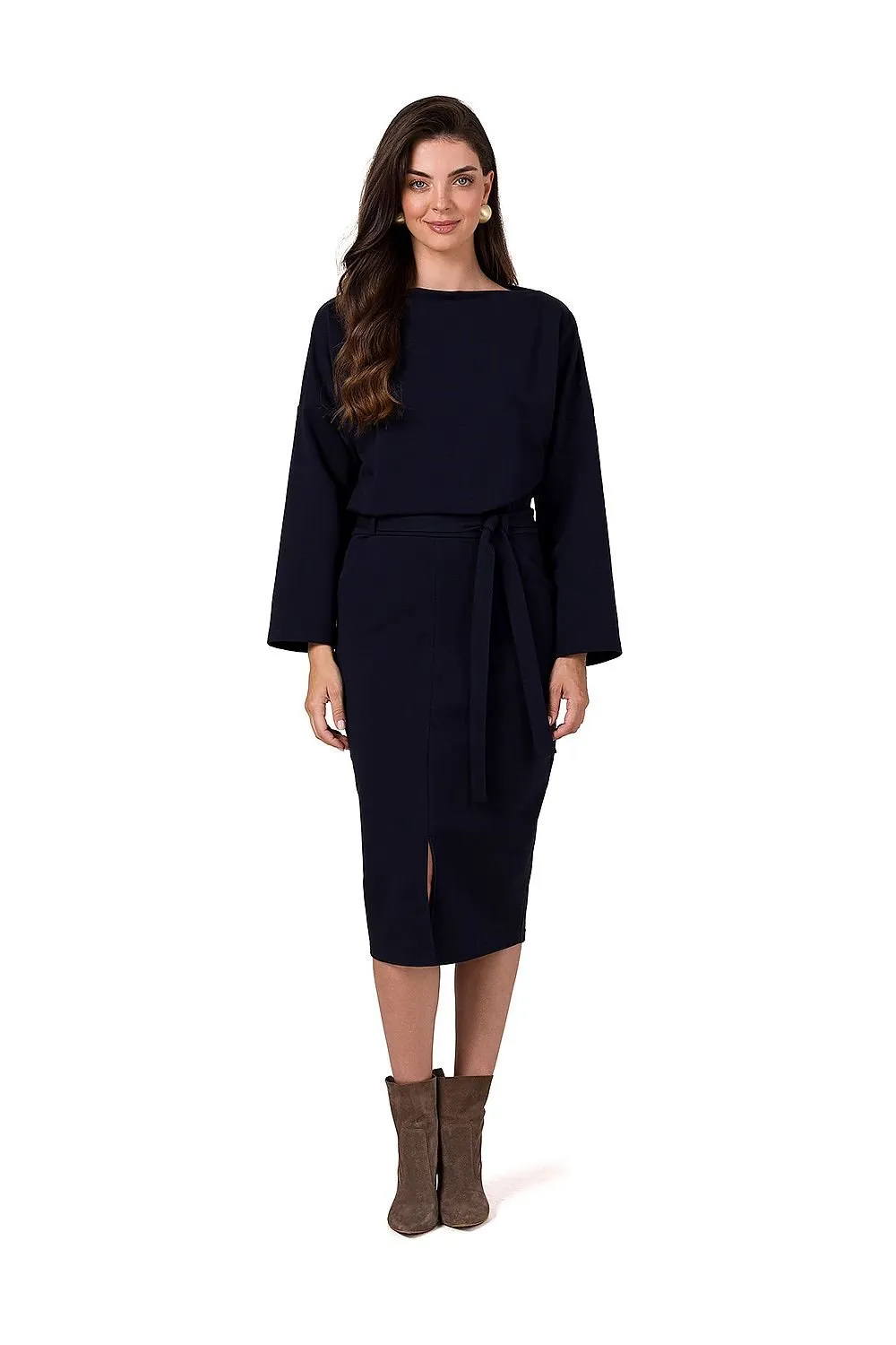 Long sleeves midi day dress with a strut