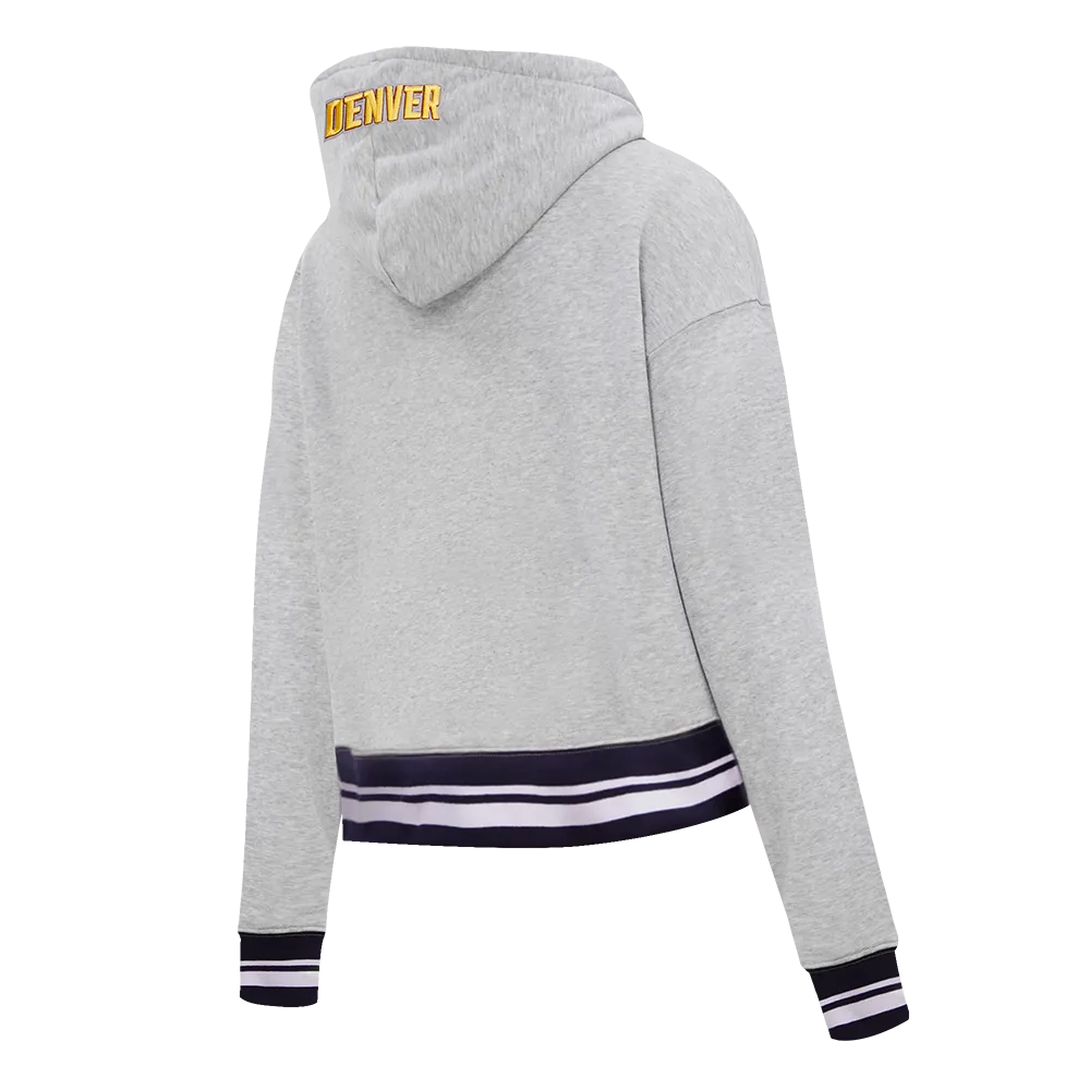 NBA DENVER NUGGETS SCRIPT TAIL WOMEN'S RIB FLC CROPPED PO HOODIE (HEATHER GREY/MIDNIGHT NAVY)