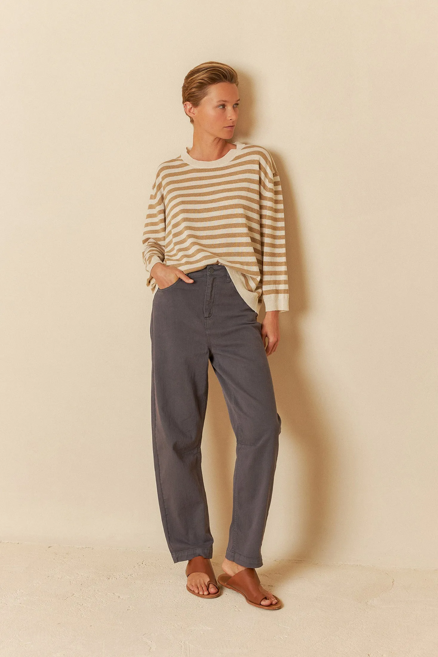 OVERSIZE CROP SWEATER