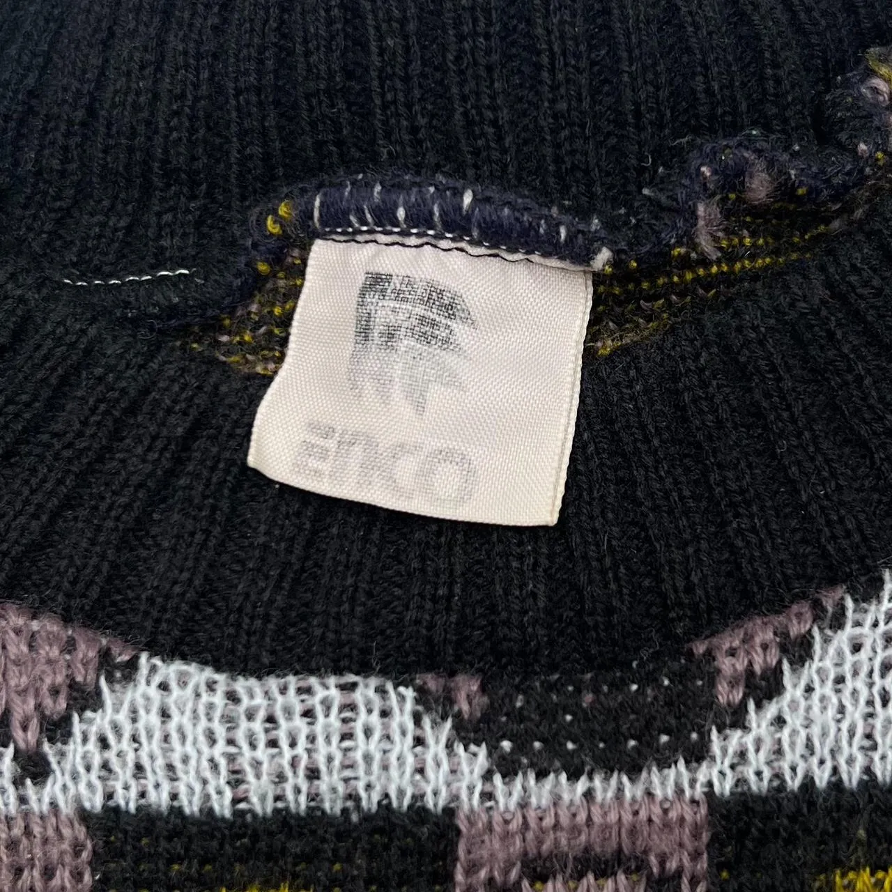 Vintage 90’s ENCO Coat Of Arms Patterned Knit Crewneck Sweater Jumper