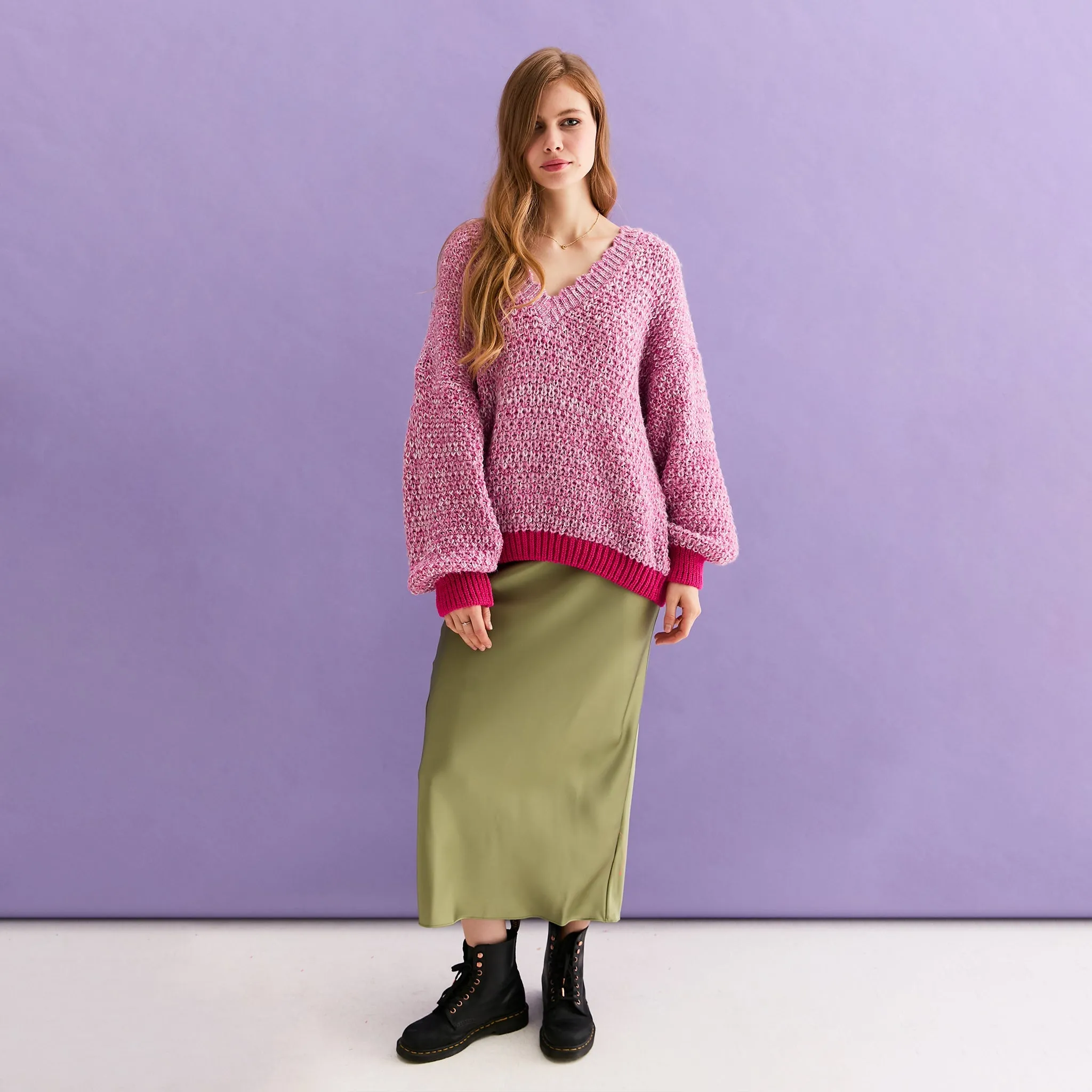 Zohar Twist Oversized V Neck Jumper - Pink