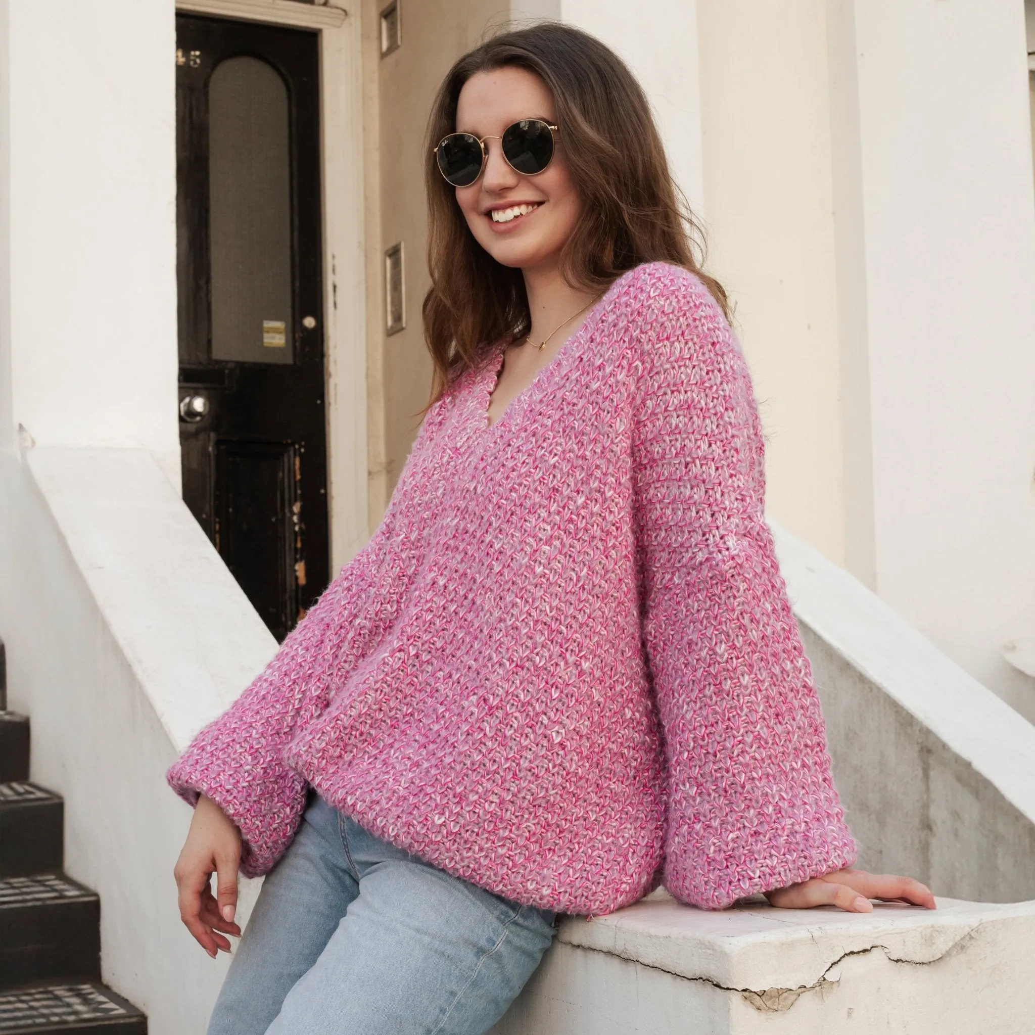 Zohar Twist Oversized V Neck Jumper - Pink